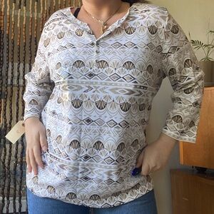 Henley brown pattern top